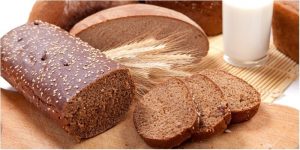 Giống và khác nhau giữa bánh mì đen và bánh mì trắng