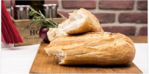 Giống và khác nhau giữa bánh mì đen và bánh mì trắng